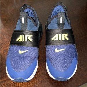 Toddle Nike Air. Size 12.5C